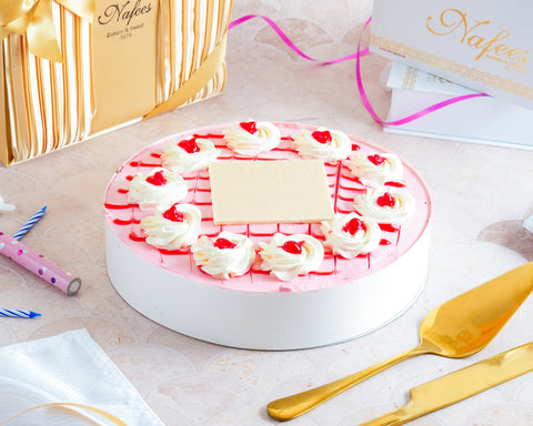 17 - Strawberry Creamy Cake